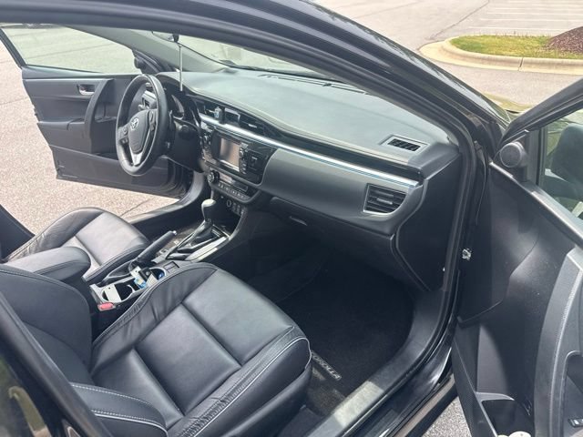 Used 2016 Toyota Corolla S Premium FWD image 12