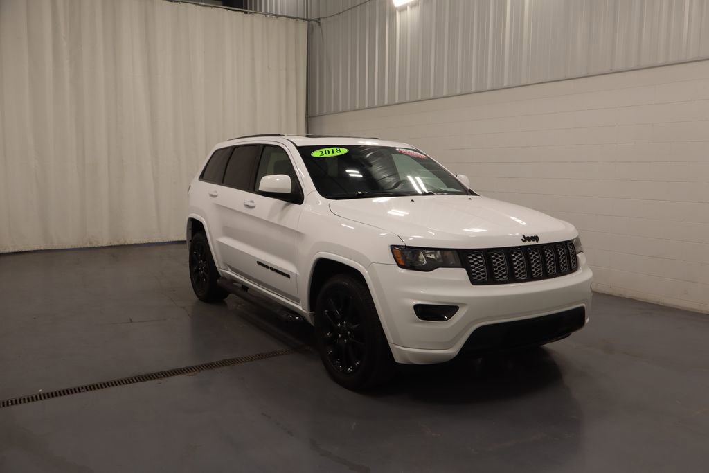 Certified 2018 Jeep Grand Cherokee Altitude AWD/4WD image 1