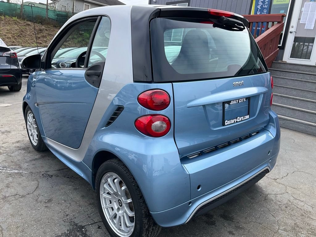 Used 2013 smart fortwo passion RWD image 55