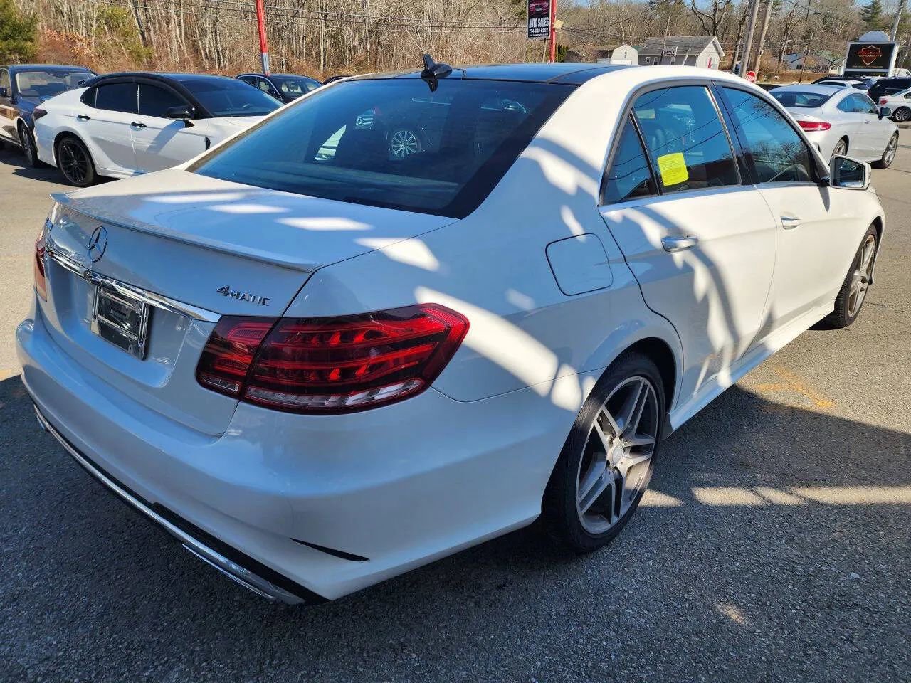 Used 2015 Mercedes-Benz E 400 4MATIC Sedan image 5