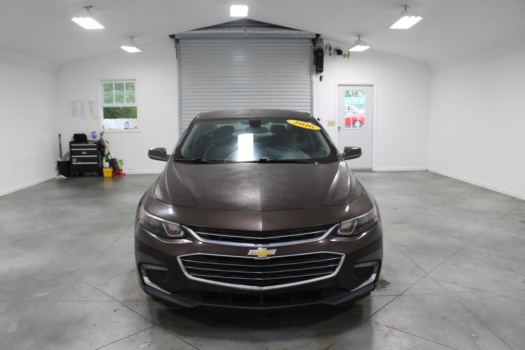Used 2016 Chevrolet Malibu LT FWD image 3