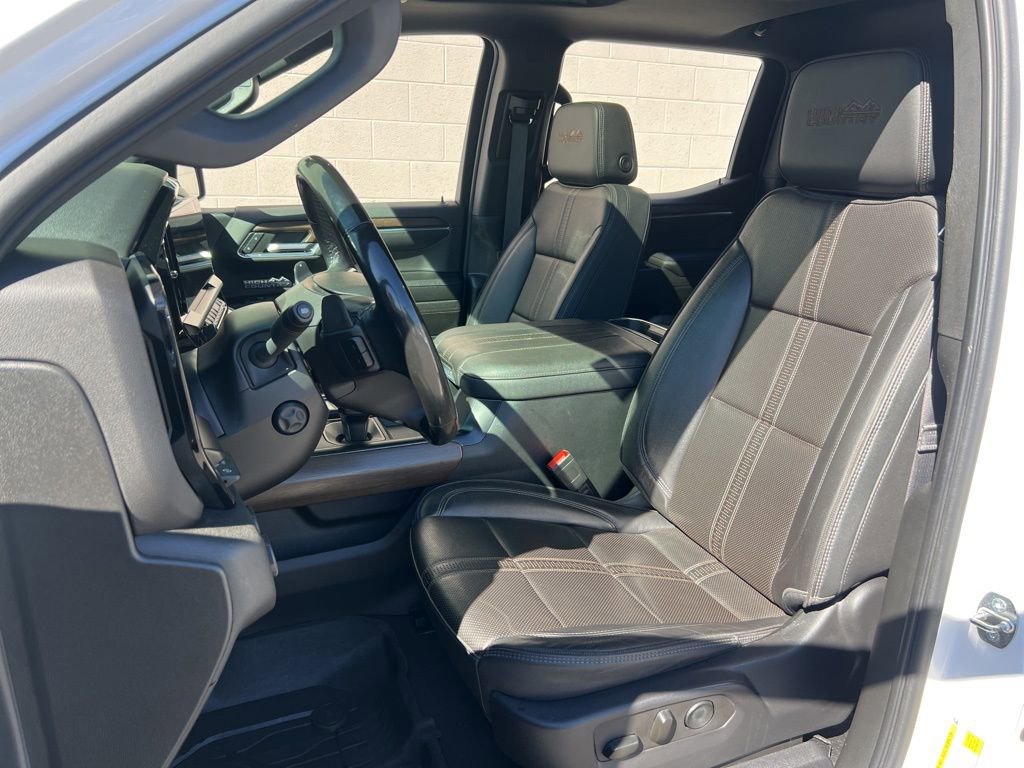 Used 2023 Chevrolet Silverado 1500 High Country w/ High Country Premium Package image 24