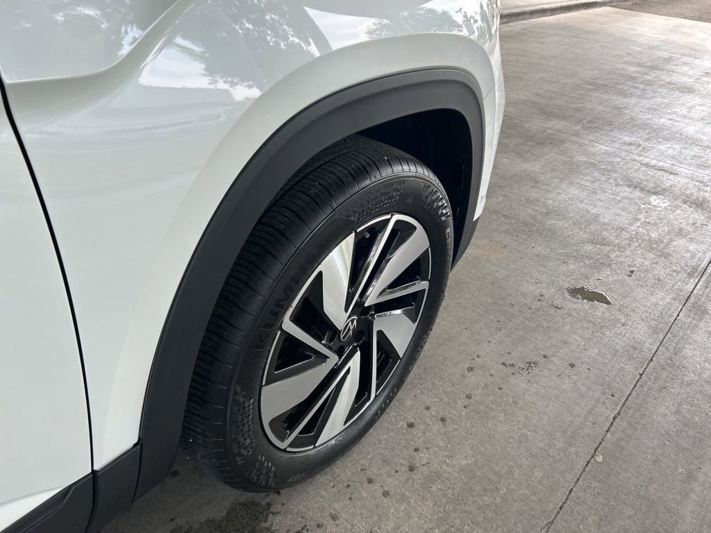 Used 2026 Volkswagen Atlas SE FWD image 18