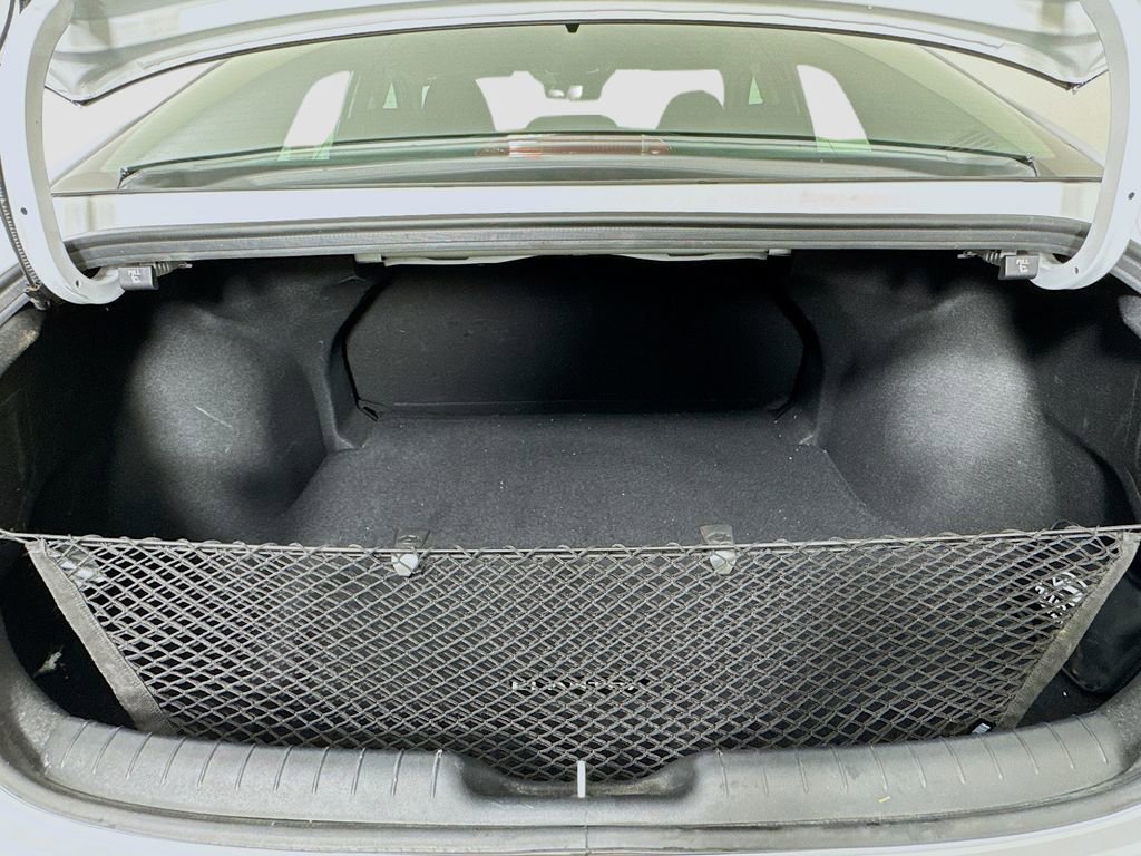 Certified 2025 Hyundai Elantra SE image 25