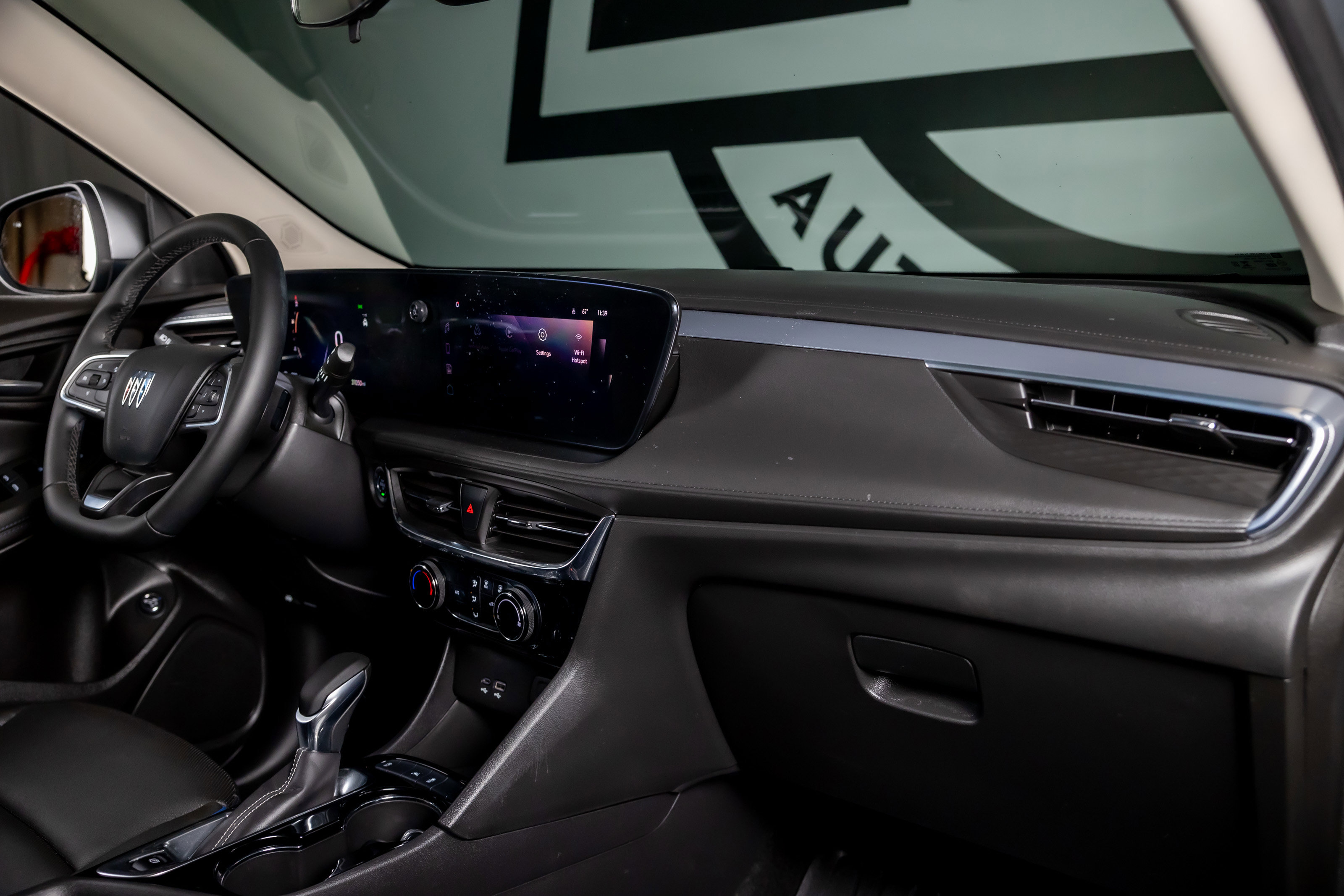 Used 2025 Buick Encore GX Sport Touring image 19