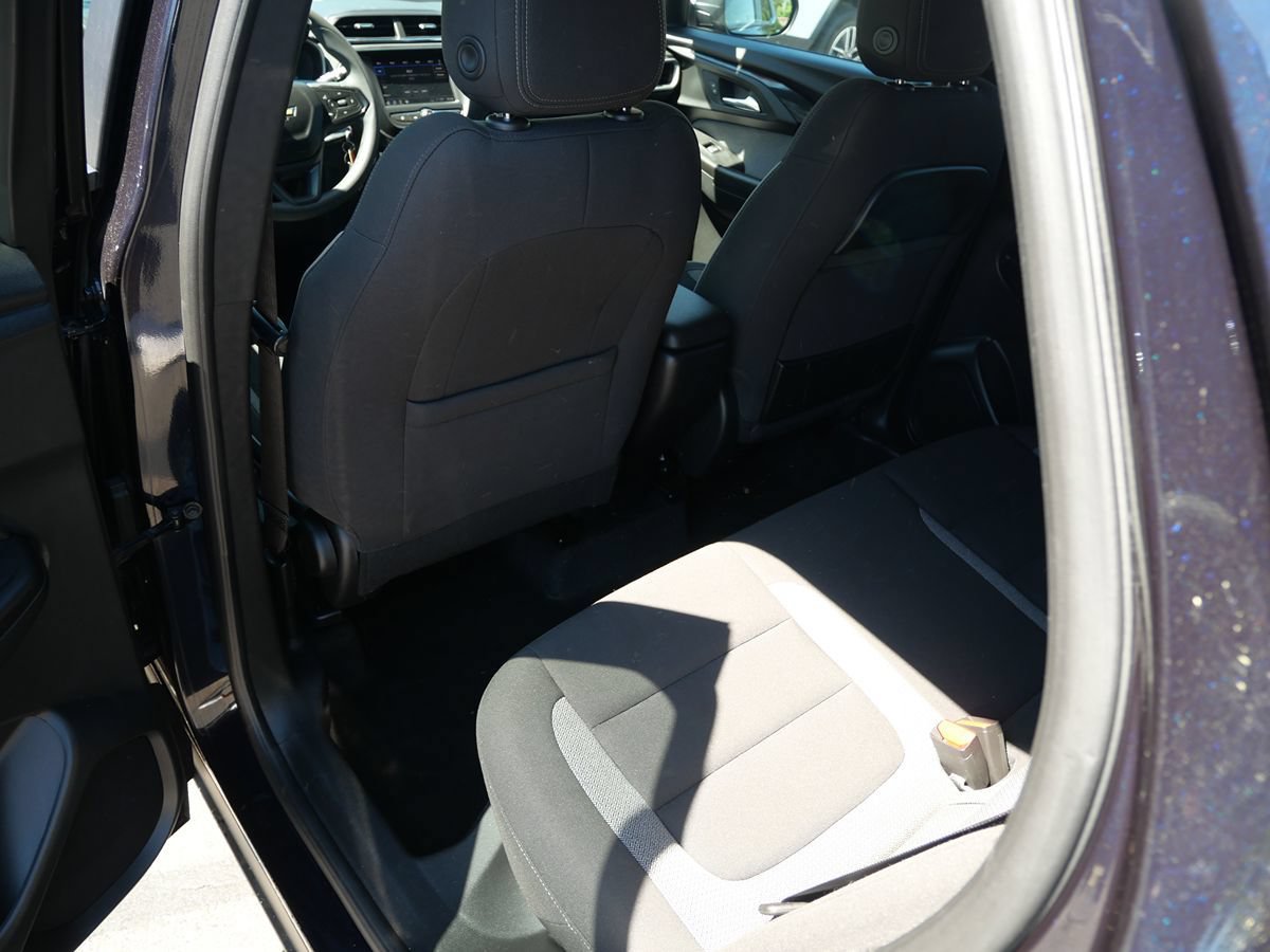 Used 2021 Chevrolet TrailBlazer LS FWD image 18