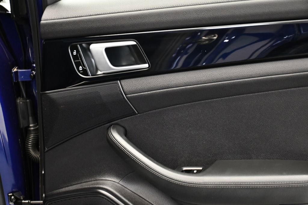 Used 2020 Porsche Panamera 4 image 51