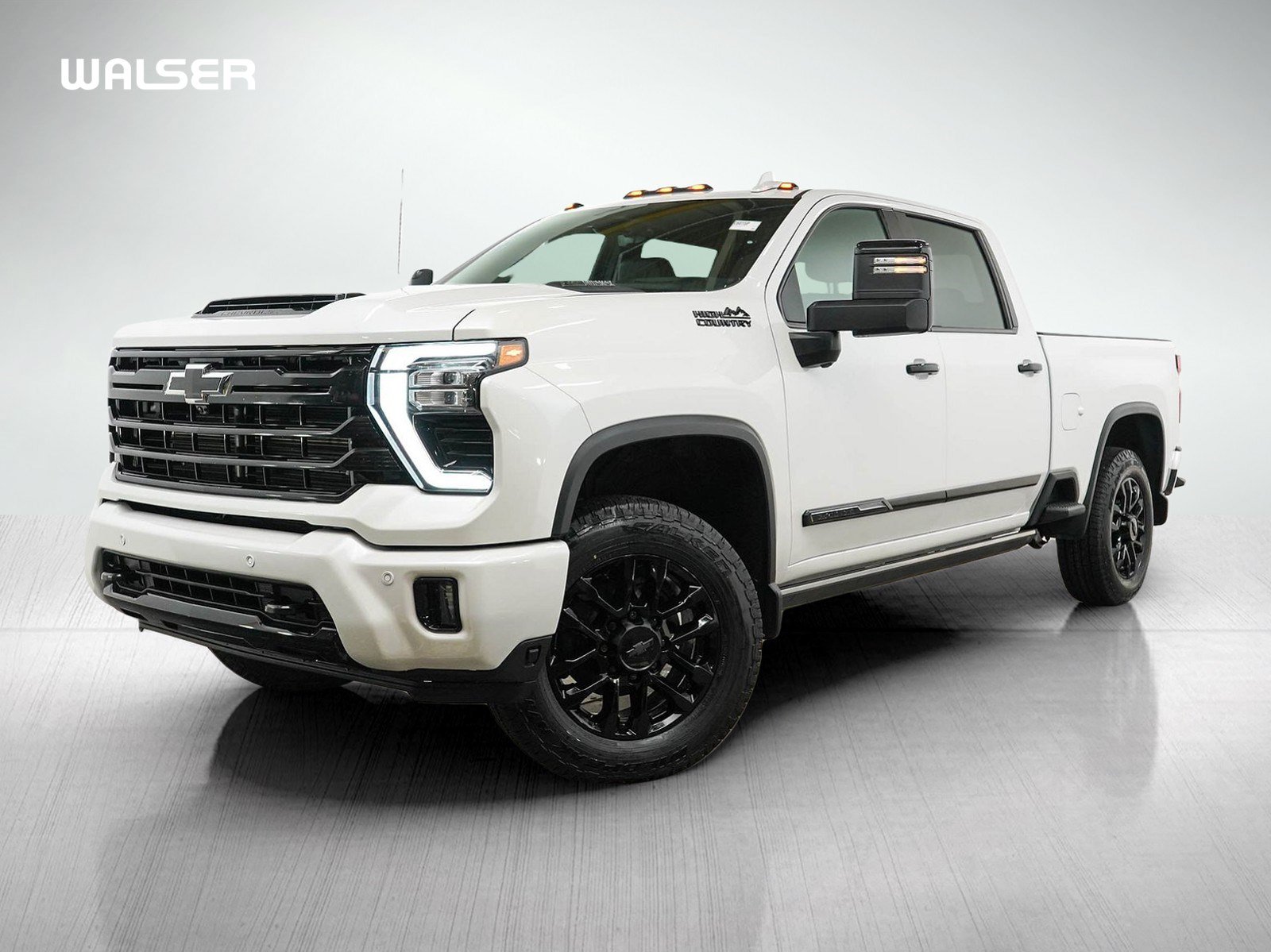 Used 2025 Chevrolet Silverado 2500 High Country w/ High Country Premium Package AWD/4WD image 1