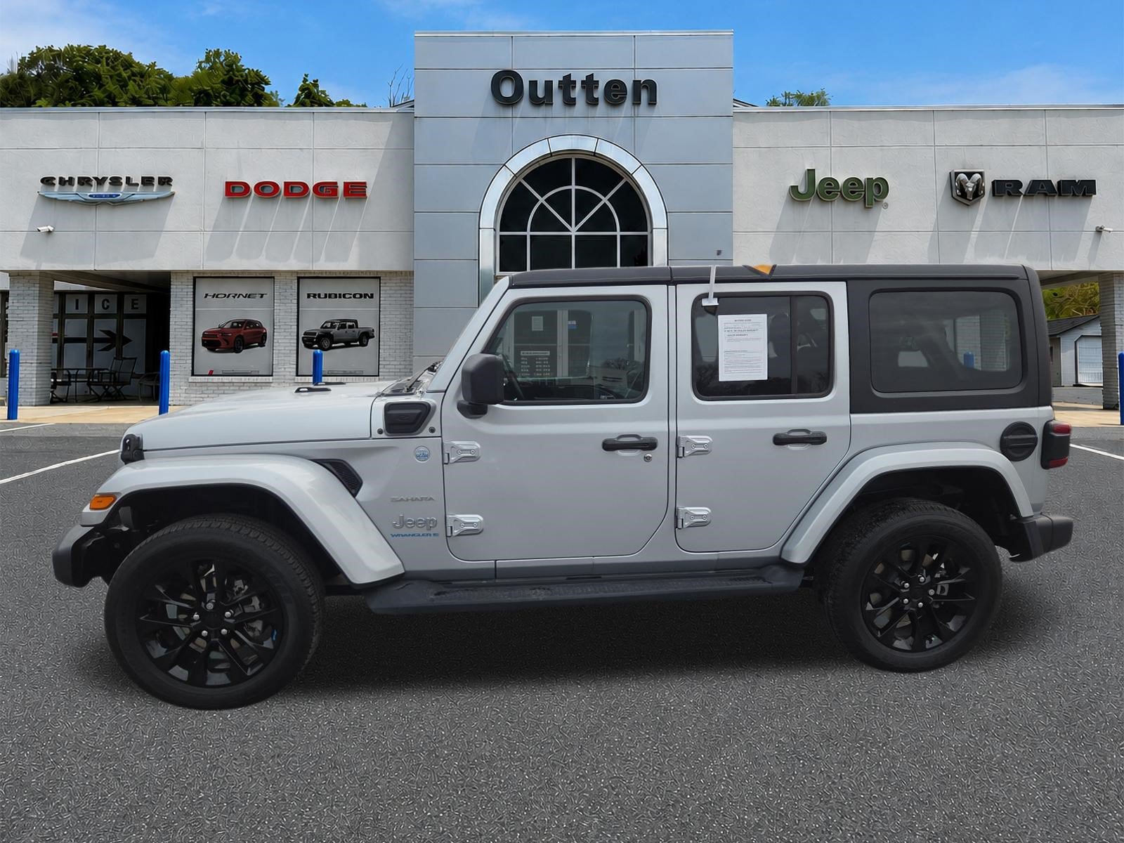 Certified 2023 Jeep Wrangler Unlimited Sahara w/ Cold Weather Group AWD/4WD image 6