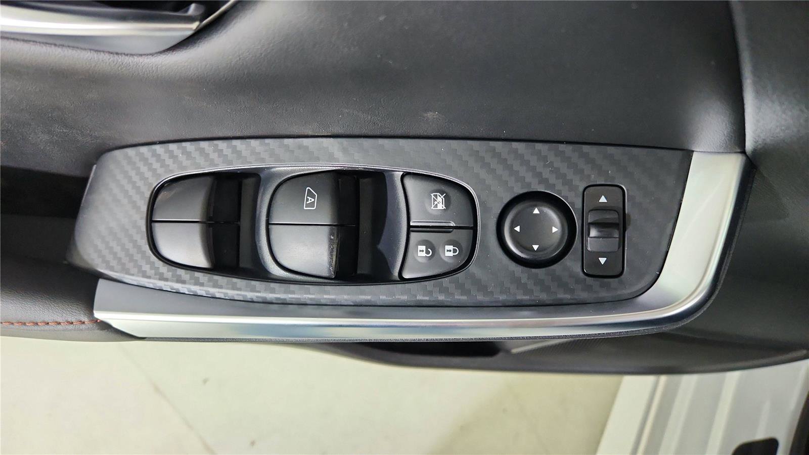 New 2025 Nissan Sentra SR image 16