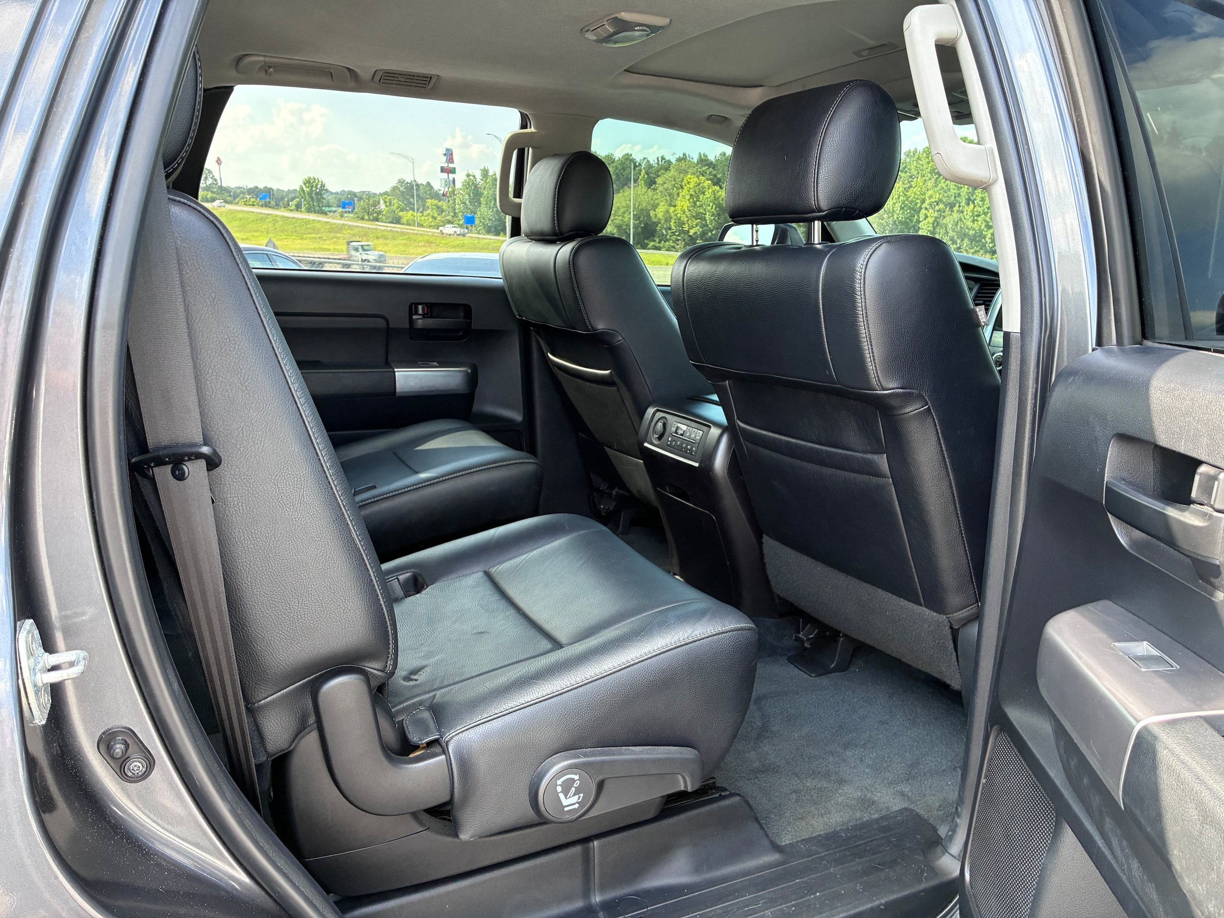 Used 2018 Toyota Sequoia TRD Sport AWD/4WD image 21
