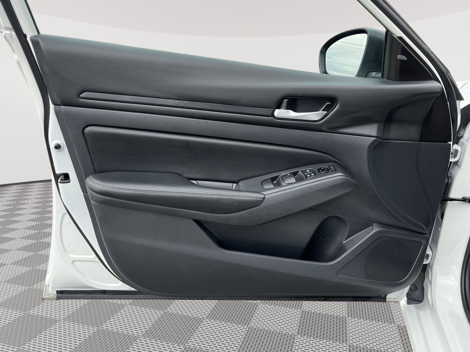 Certified 2025 Nissan Altima 2.5 SV image 18