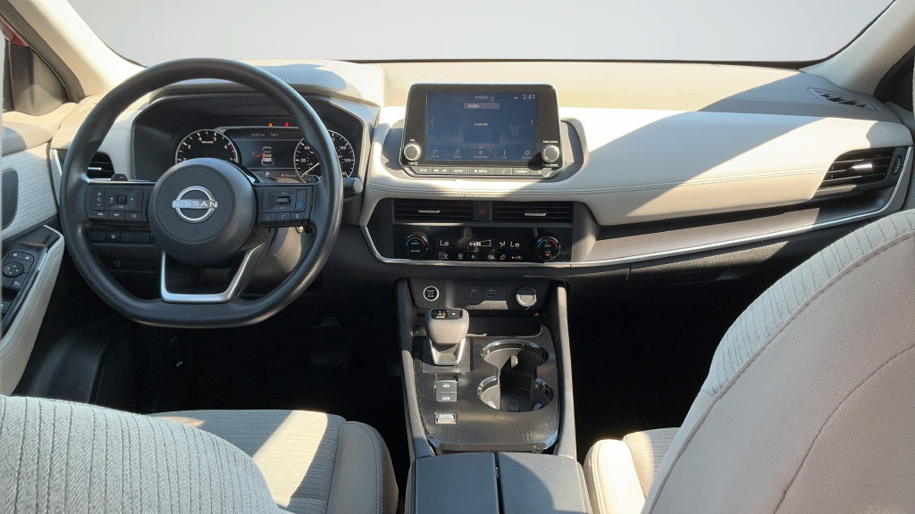 Used 2023 Nissan Rogue SV FWD image 7