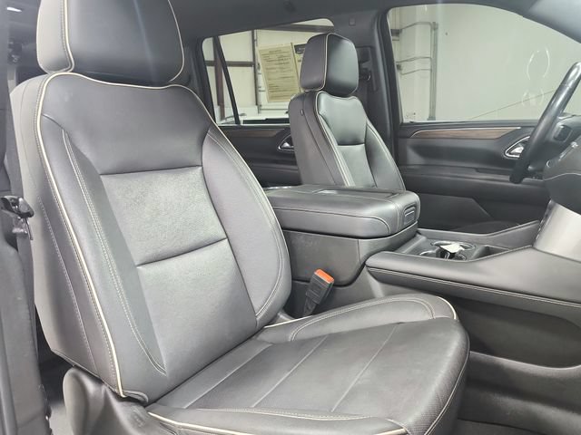Used 2023 Chevrolet Suburban Premier AWD/4WD image 48