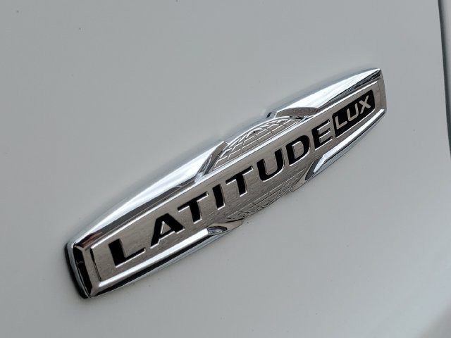 Used 2022 Jeep Cherokee Latitude Lux AWD/4WD image 34
