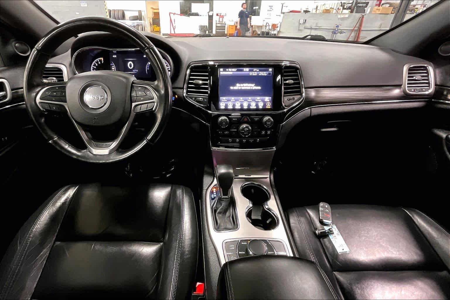 Used 2019 Jeep Grand Cherokee Limited AWD/4WD image 16