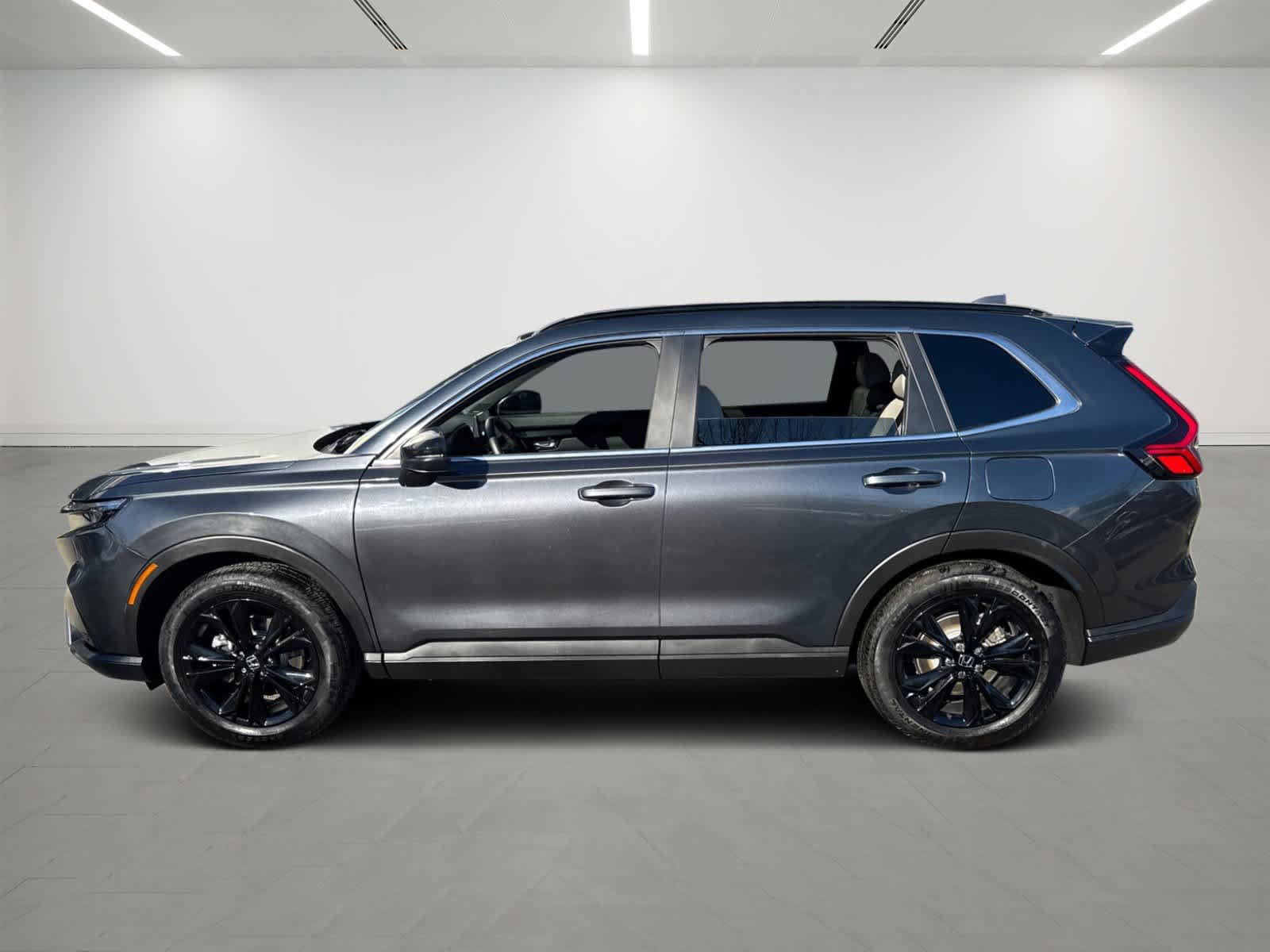 Used 2024 Honda CR-V Sport Touring image 3
