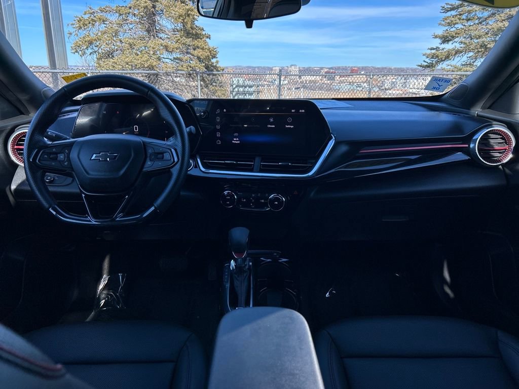 Used 2024 Chevrolet Trax RS w/ Driver Confidence Package image 6