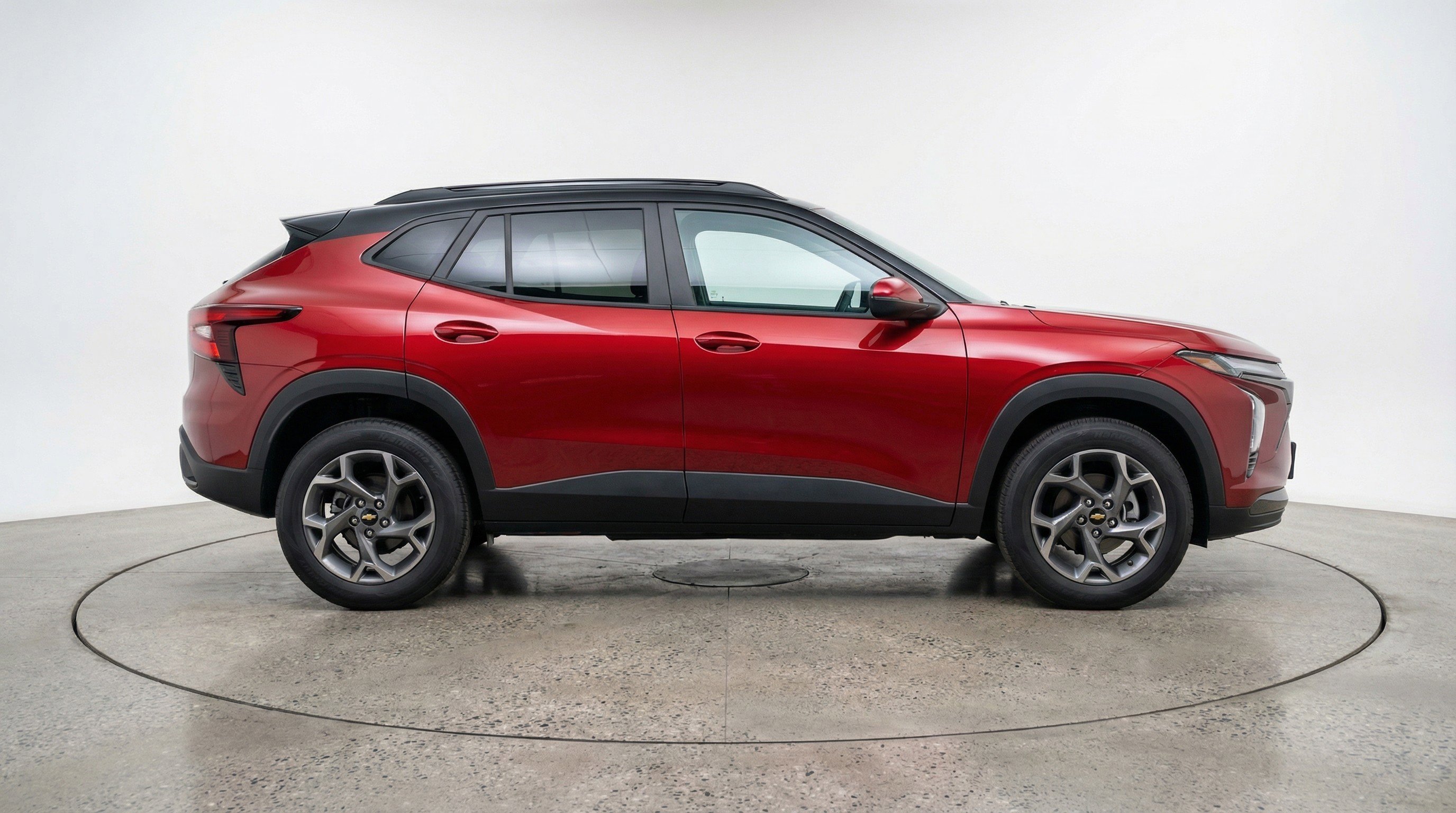 Used 2025 Chevrolet Trax LT w/ LT Convenience Package FWD image 11