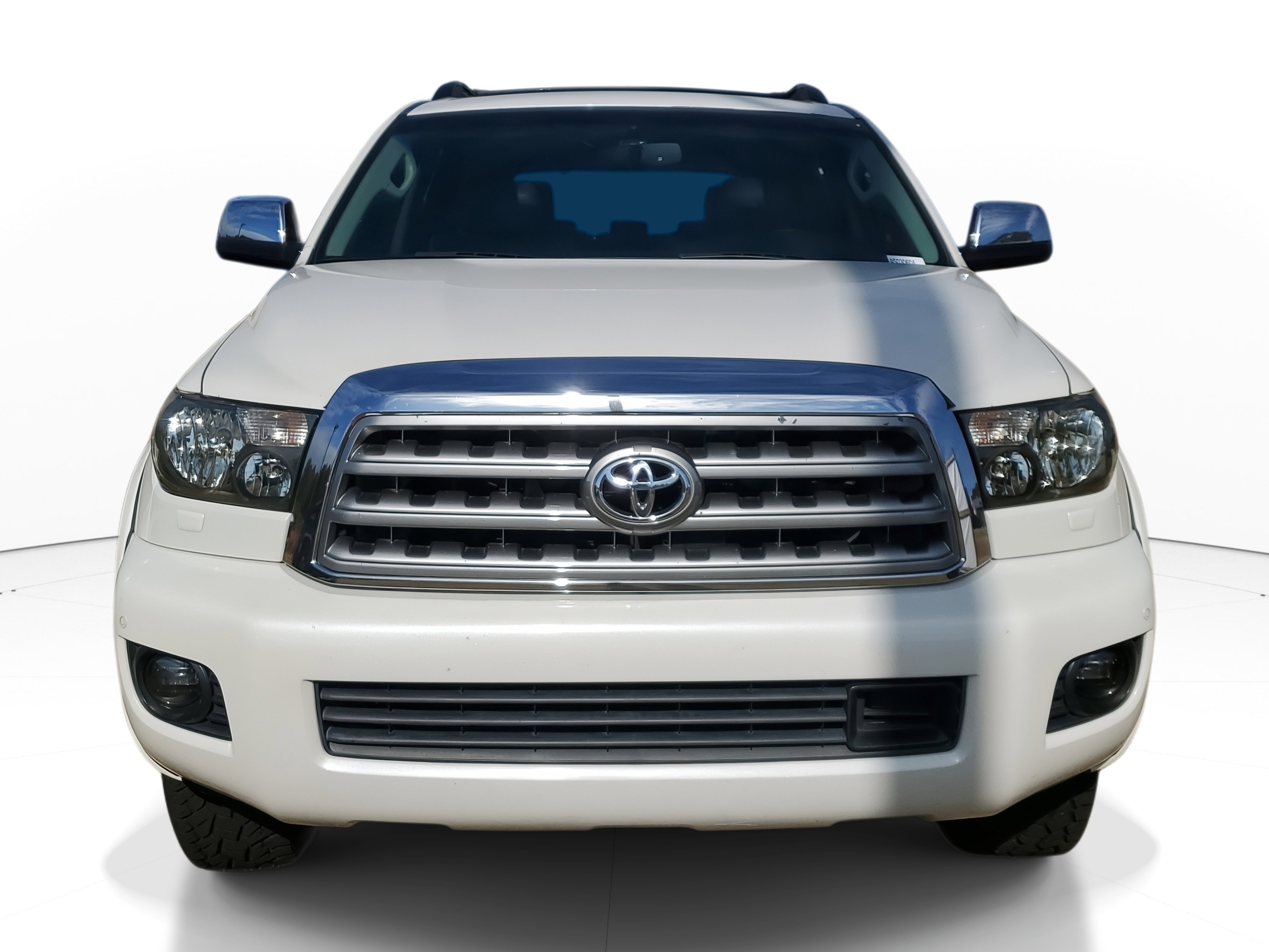 Used 2010 Toyota Sequoia Platinum image 2