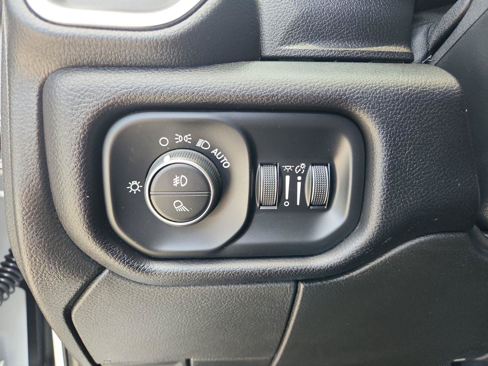 Used 2022 RAM 4500 Laramie AWD/4WD image 20