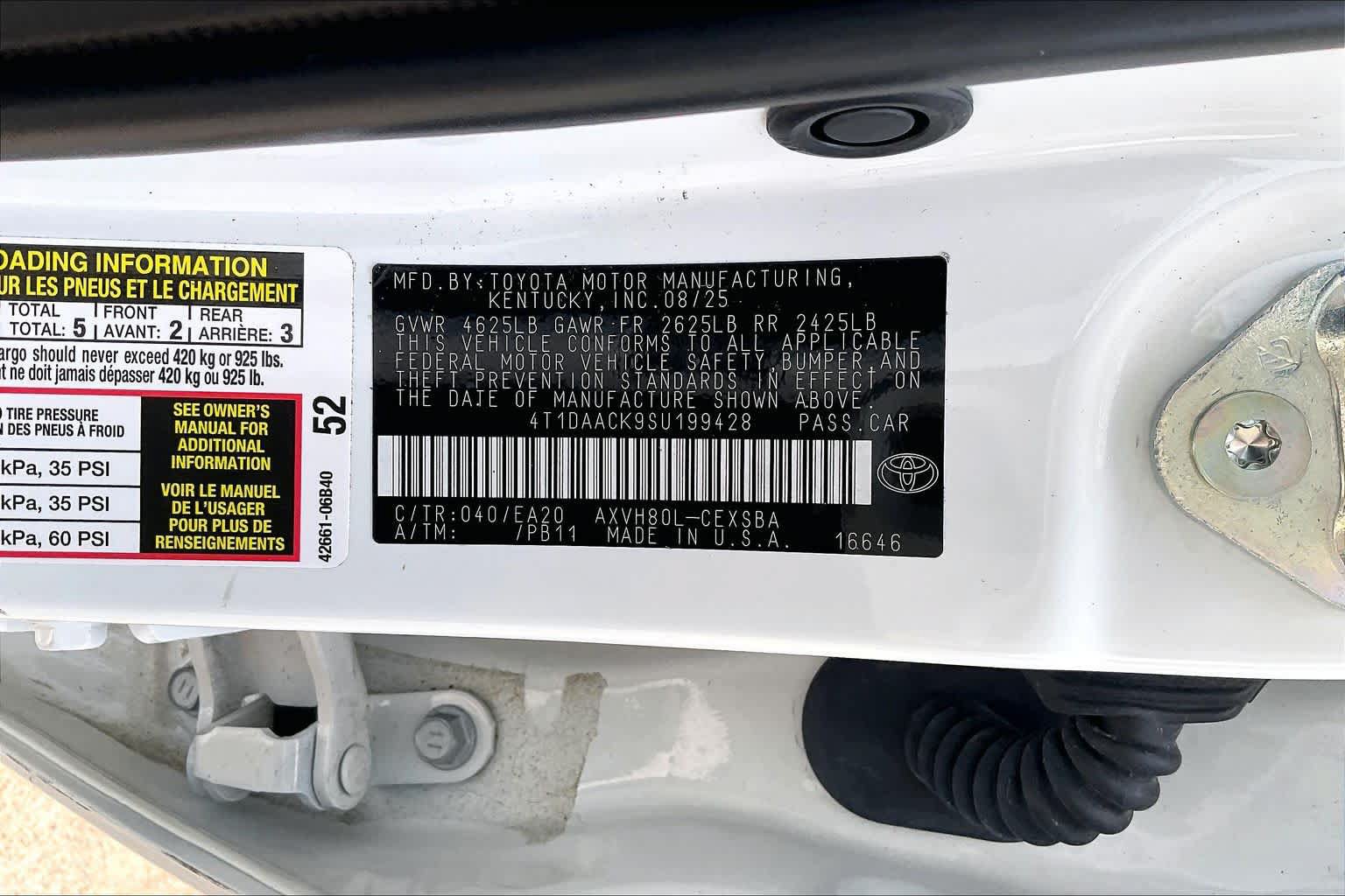 Used 2025 Toyota Camry SE FWD image 35