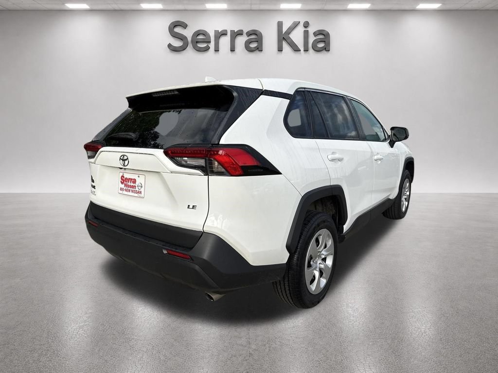 Used 2023 Toyota RAV4 LE FWD image 7