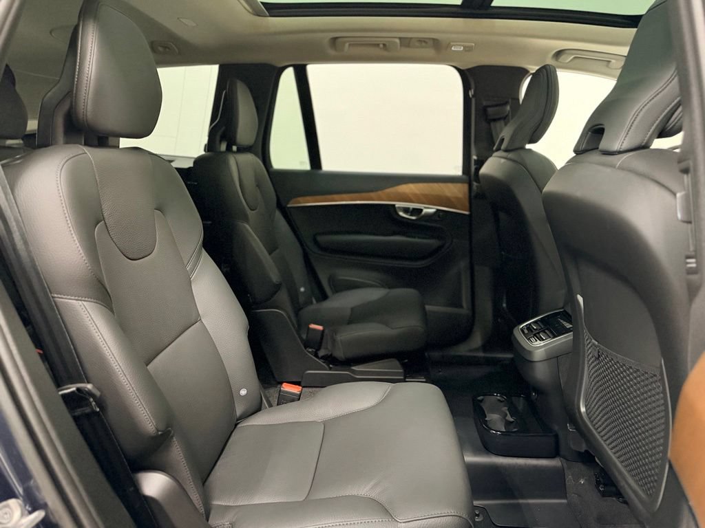 Used 2025 Volvo XC90 B6 Plus w/ Protection Package AWD/4WD image 24
