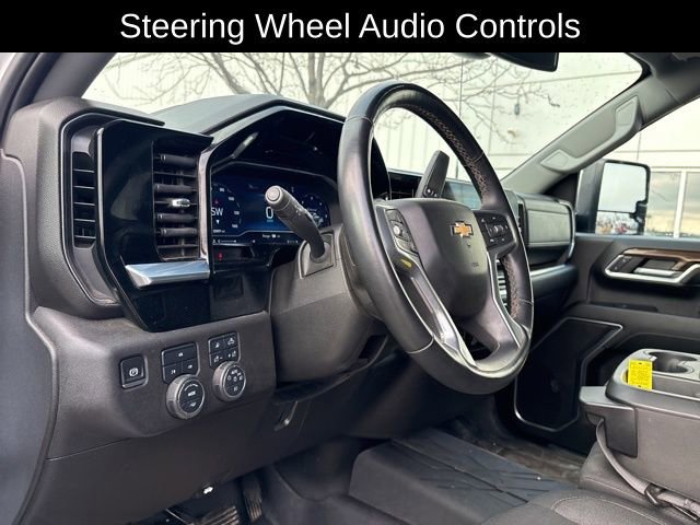 Used 2024 Chevrolet Silverado 2500 LT w/ Convenience Package image 11