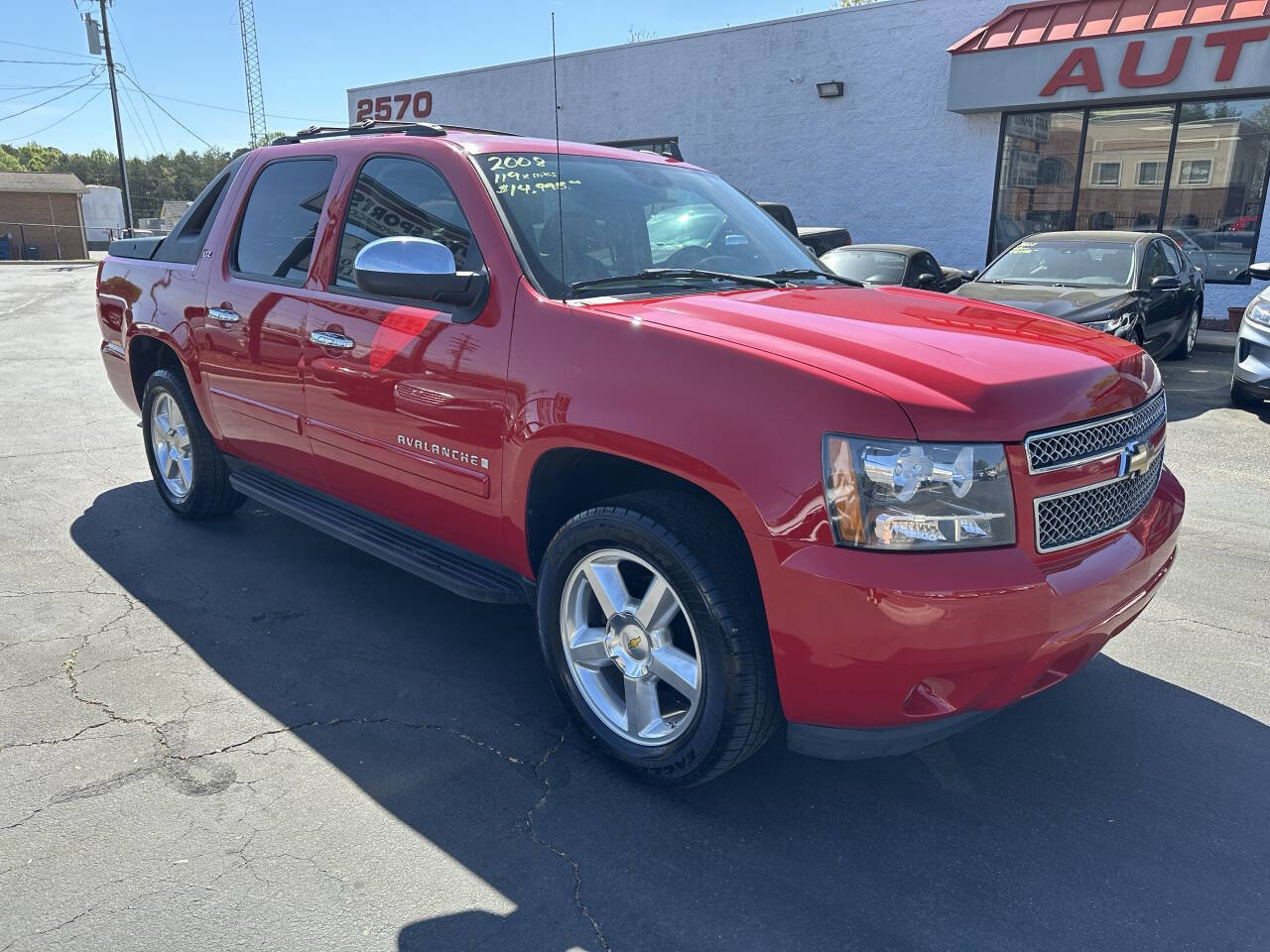 Used 2008 Chevrolet Avalanche LTZ w/ LTZ Preferred Equipment Group RWD image 4
