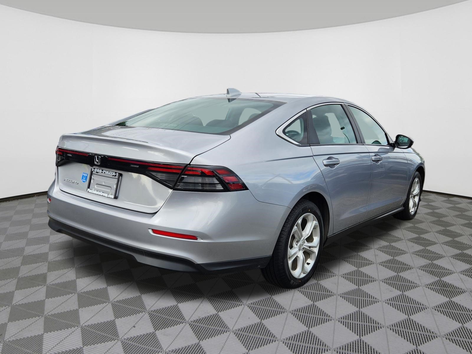 Certified 2023 Honda Accord LX image 4