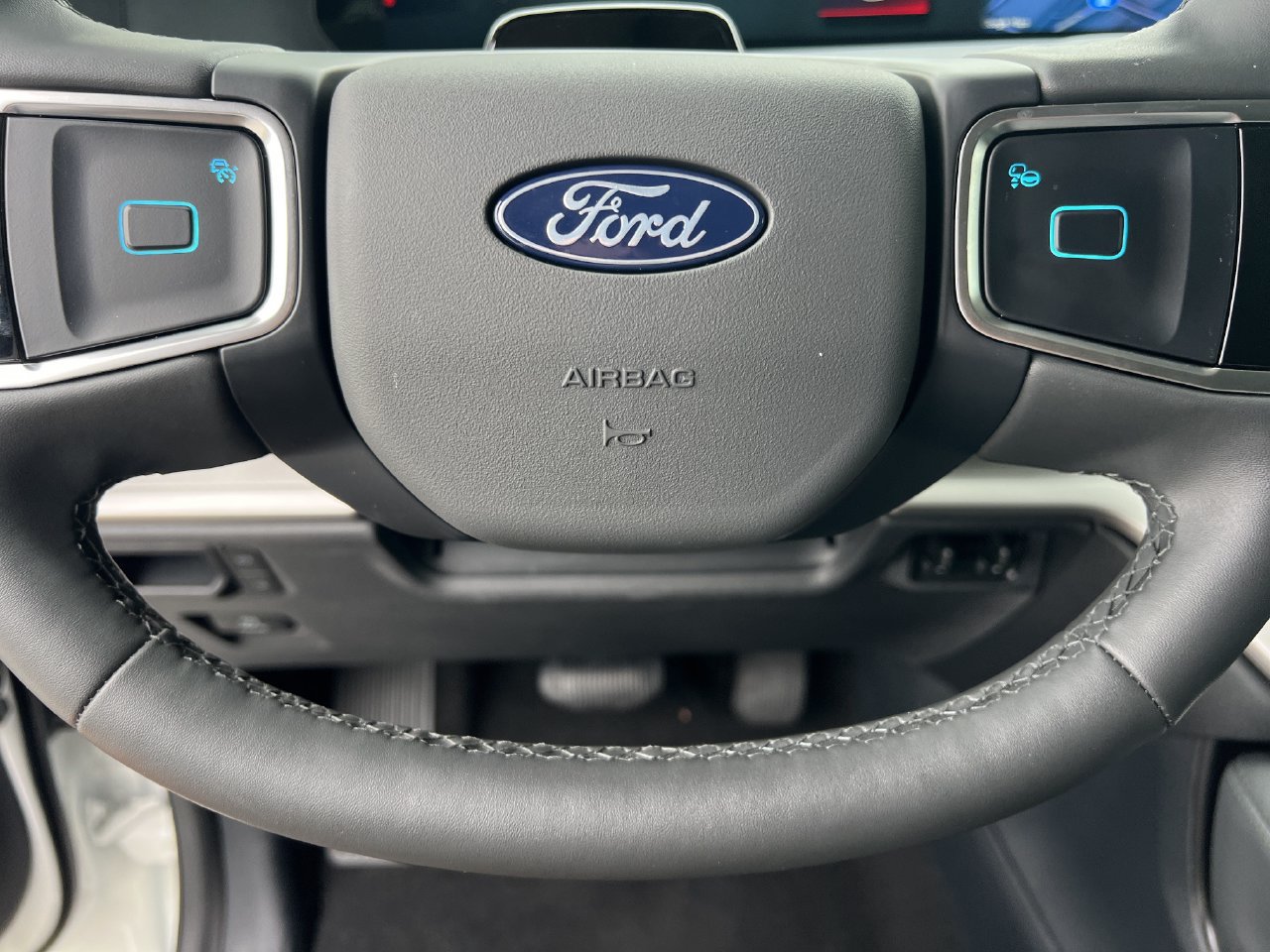New 2026 Ford Expedition Active RWD image 9