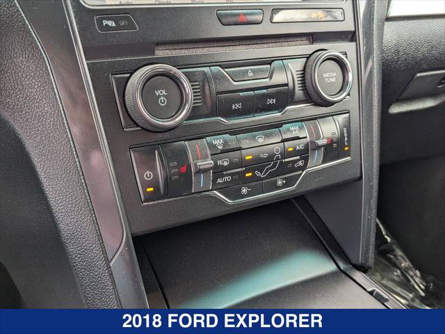 Used 2018 Ford Explorer XLT w/ Equipment Group 202A FWD image 17
