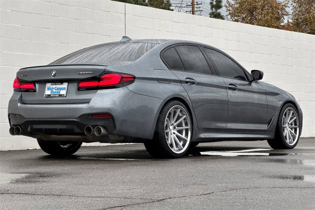Used 2022 BMW M550i xDrive w/ Executive Package image 7