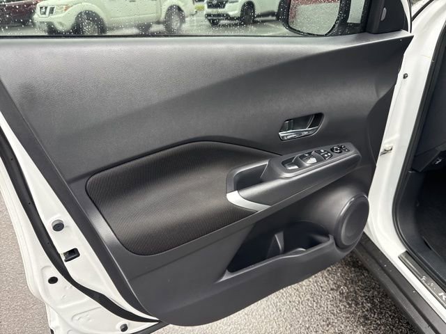 Used 2024 Nissan Kicks SV w/ Interior Electronics Package FWD image 14