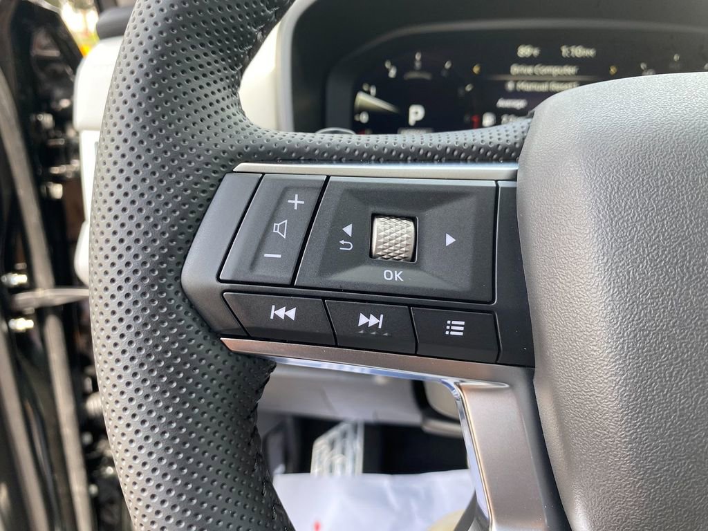 New 2025 Mitsubishi Outlander SEL image 16