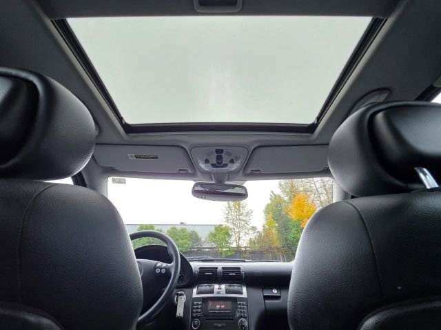 Used 2006 Mercedes-Benz C 230 Sedan image 23