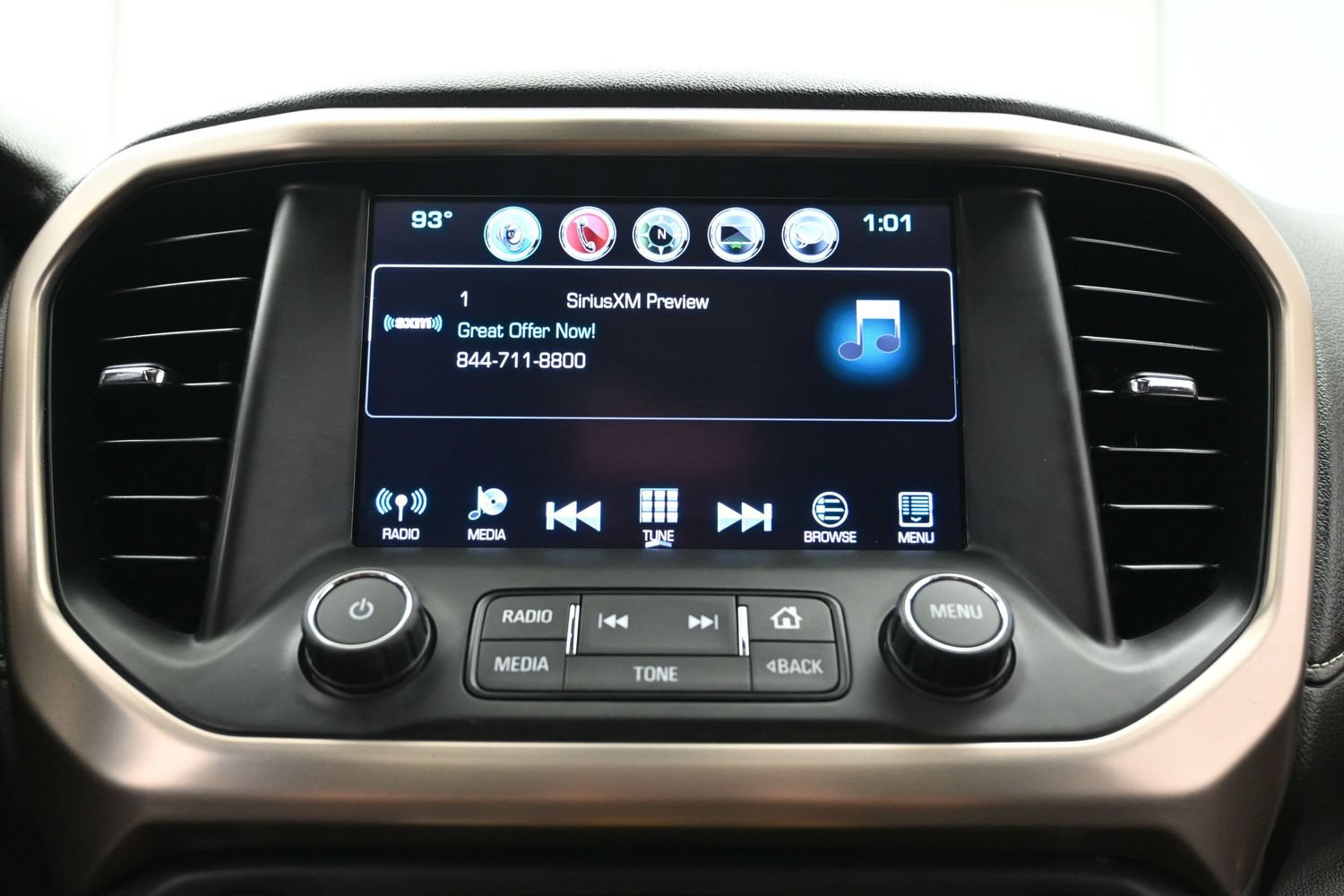 Used 2017 GMC Acadia Denali w/ Technology Package FWD image 33