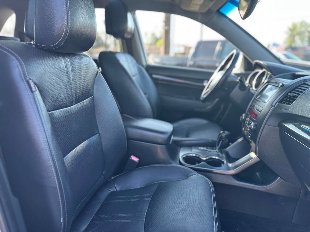 Used 2013 Kia Sorento SX w/ SX Premium Pkg AWD/4WD image 25