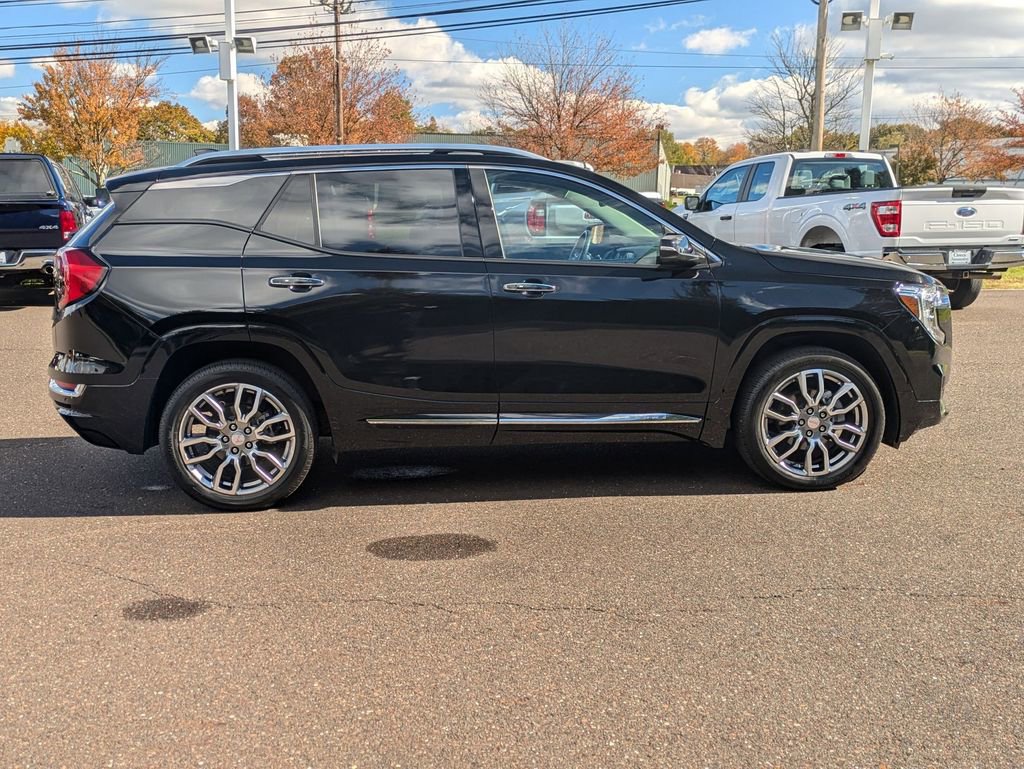 Used 2022 GMC Terrain Denali image 4