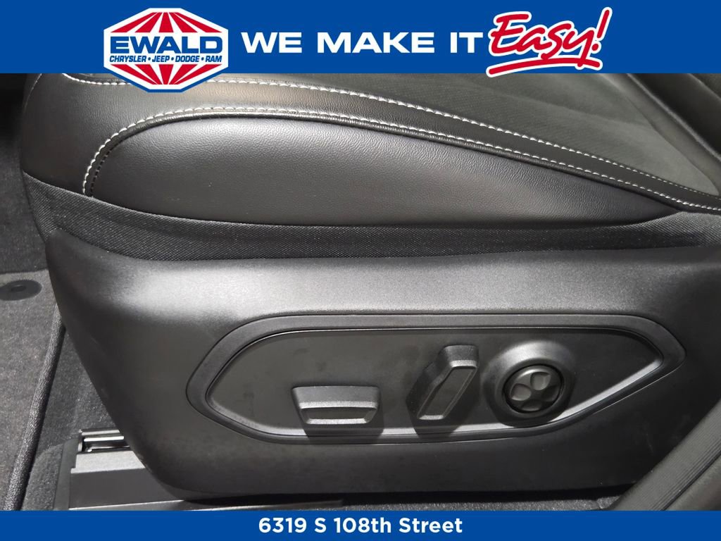 New 2025 Jeep Grand Cherokee 4WD image 27