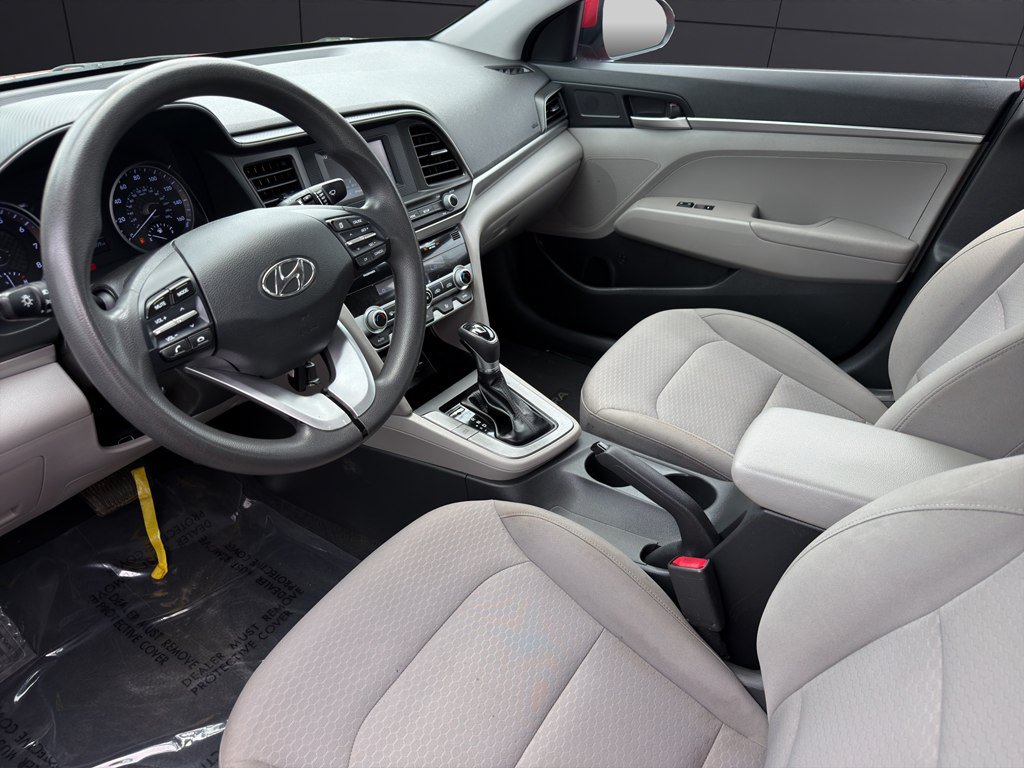 Used 2020 Hyundai Elantra SE FWD image 12
