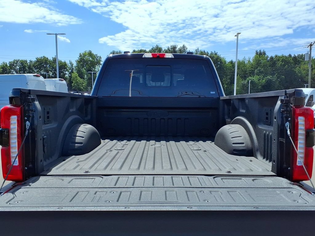 New 2026 Ford F350 Lariat w/ Black Appearance Package AWD/4WD image 10