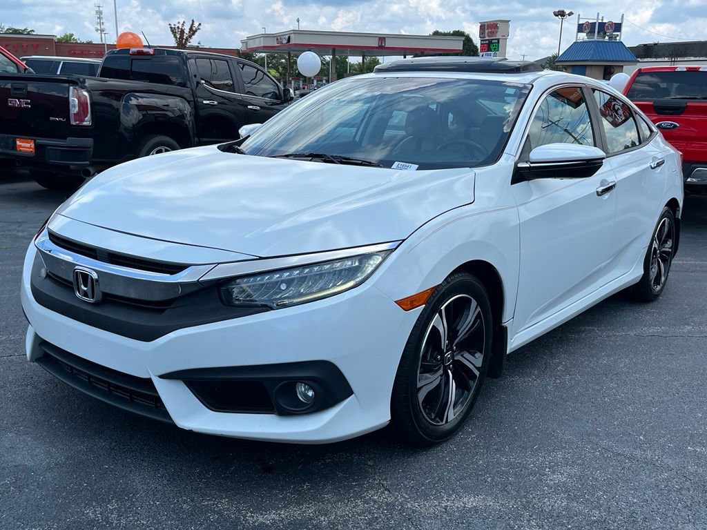 Used 2017 Honda Civic Touring image 3