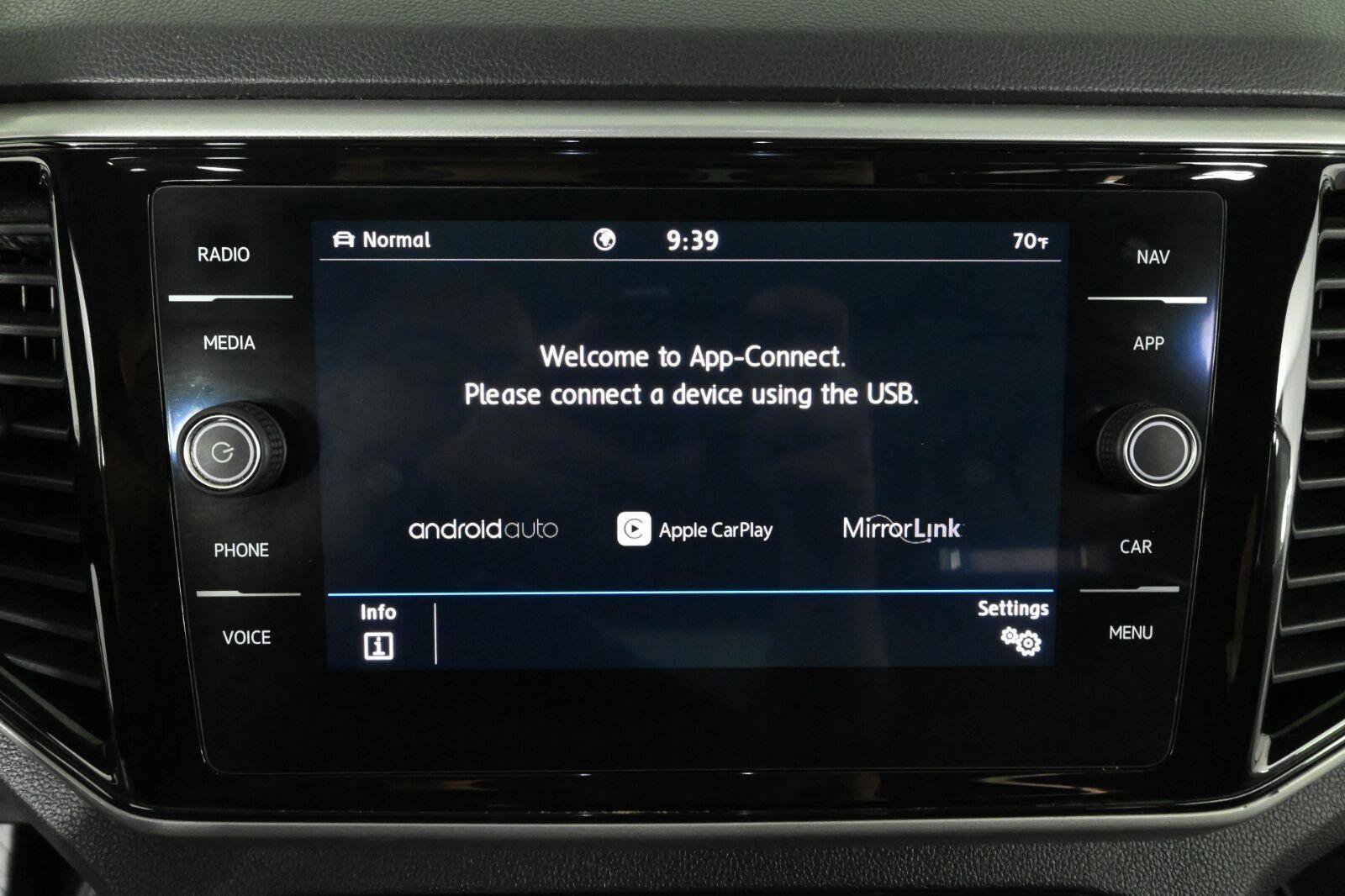 Certified 2021 Volkswagen Atlas SEL Premium AWD/4WD image 29