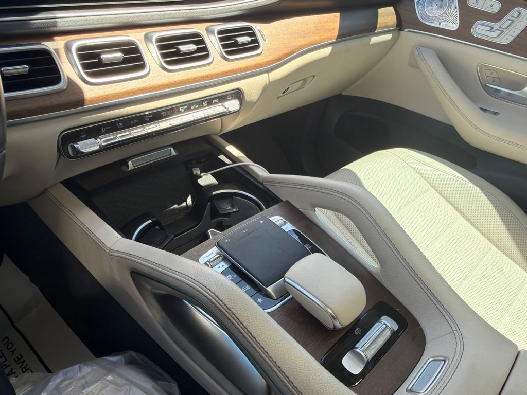 Used 2020 Mercedes-Benz GLS 450 4MATIC image 6