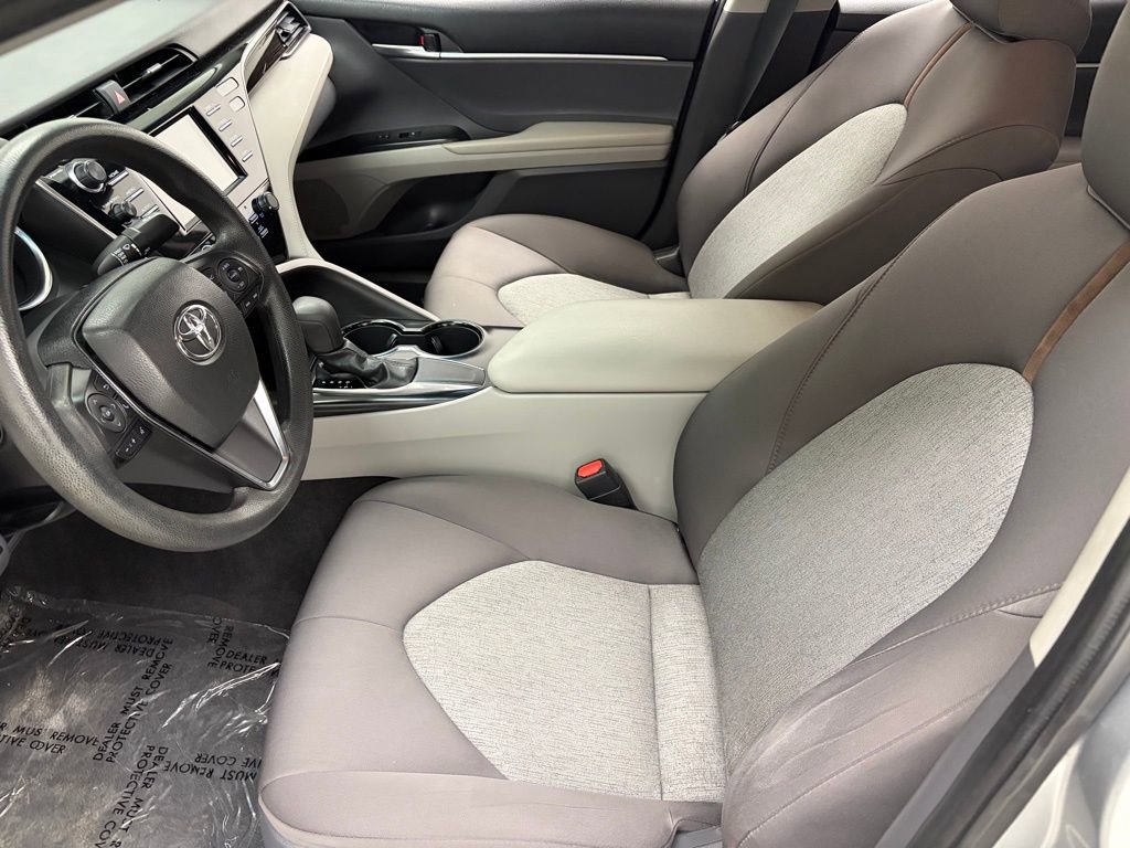 Used 2019 Toyota Camry LE FWD image 17