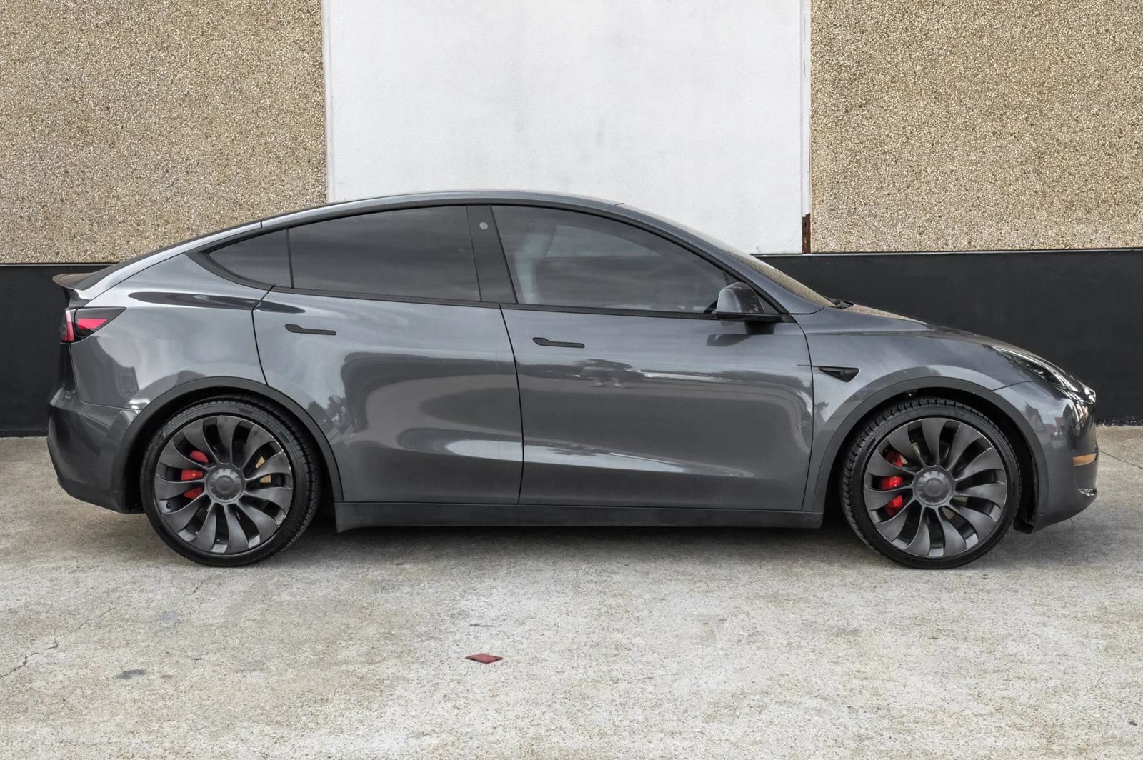 Used 2023 Tesla Model Y Long Range AWD/4WD image 7
