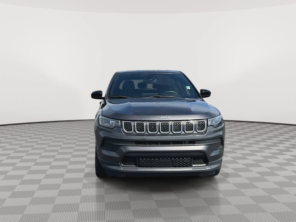 Used 2023 Jeep Compass Sport AWD/4WD image 3
