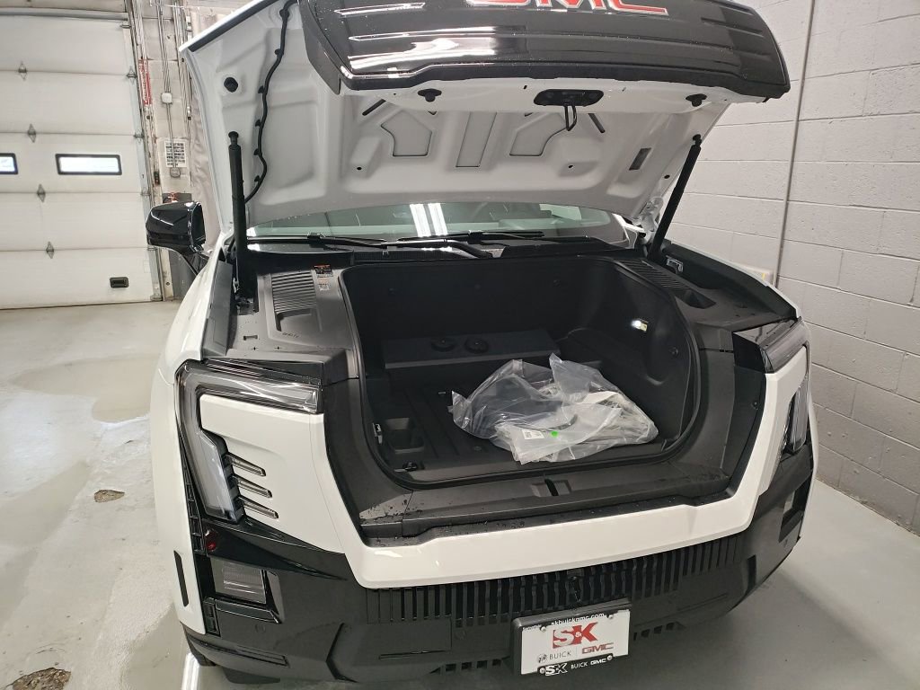 New 2026 GMC Sierra EV Elevation image 7
